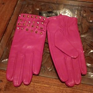 NWT EXPRESS RED LEATHER GLOVES WITH STUDS - MEDIUM